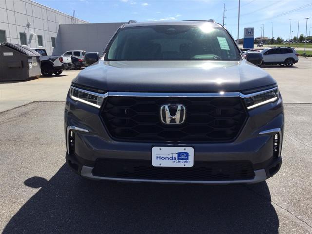 new 2025 Honda Pilot car, priced at $54,530