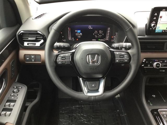 new 2025 Honda Pilot car, priced at $54,530