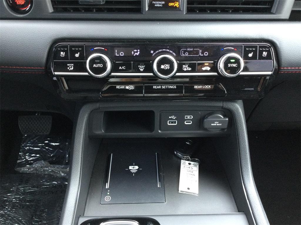 new 2025 Honda Pilot car, priced at $56,075