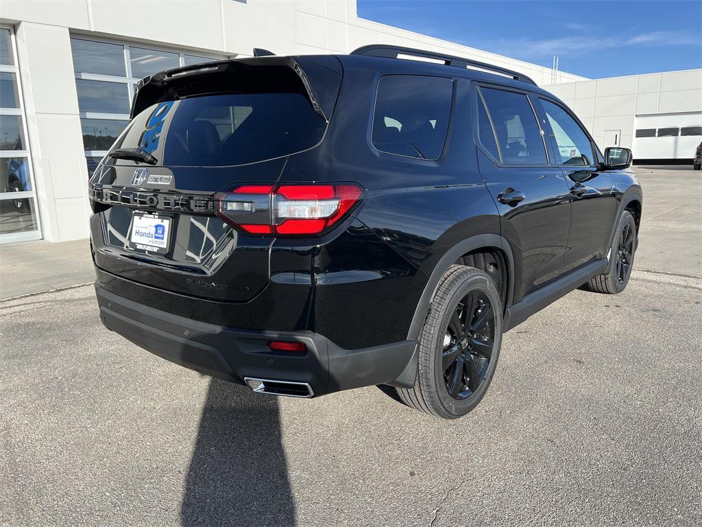 new 2025 Honda Pilot car, priced at $56,075