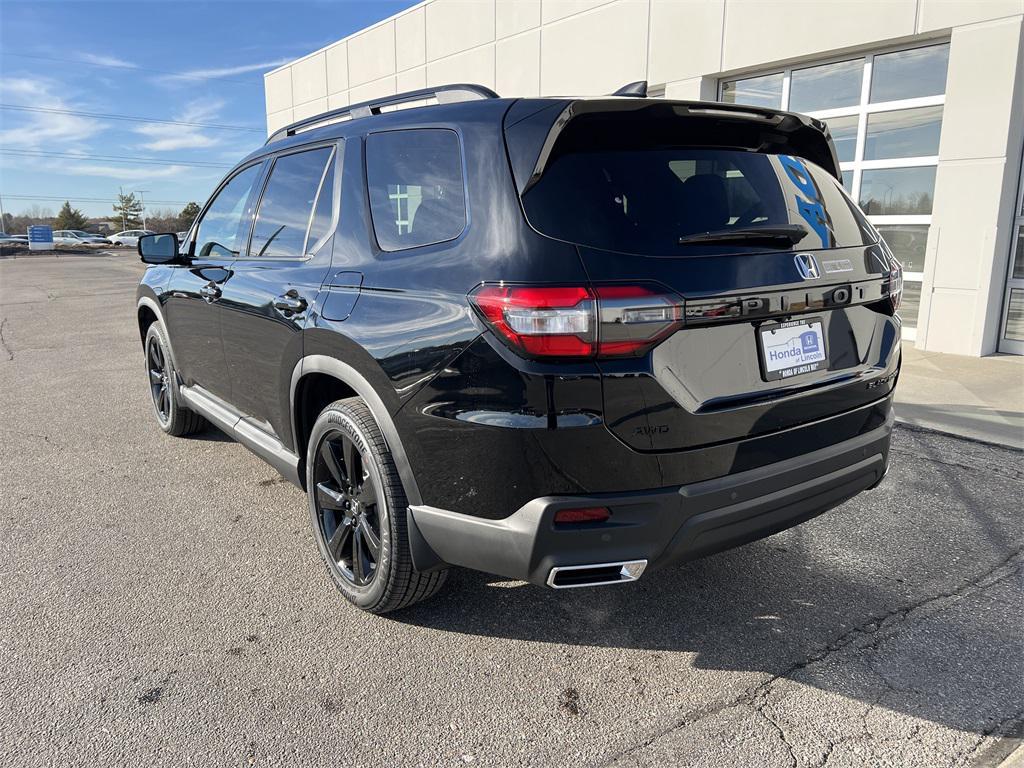 new 2025 Honda Pilot car, priced at $56,075