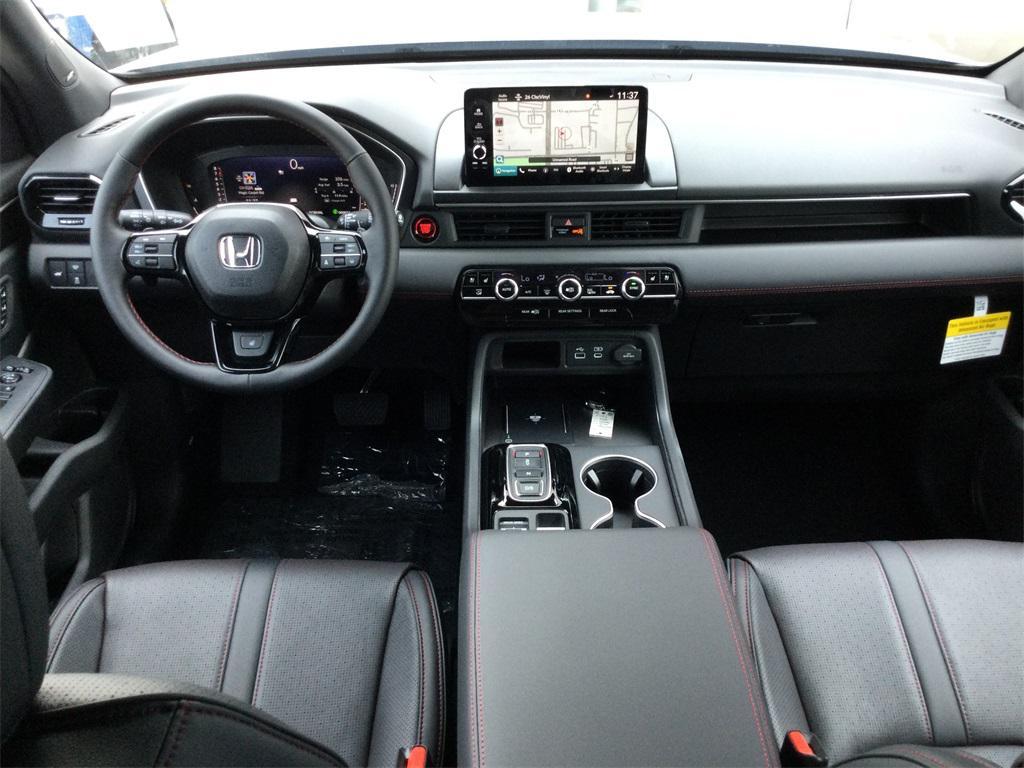 new 2025 Honda Pilot car, priced at $56,075