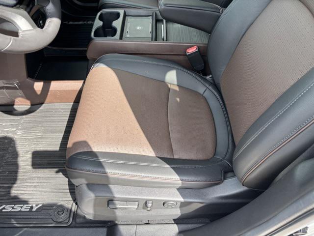 used 2025 Honda Odyssey car, priced at $51,595