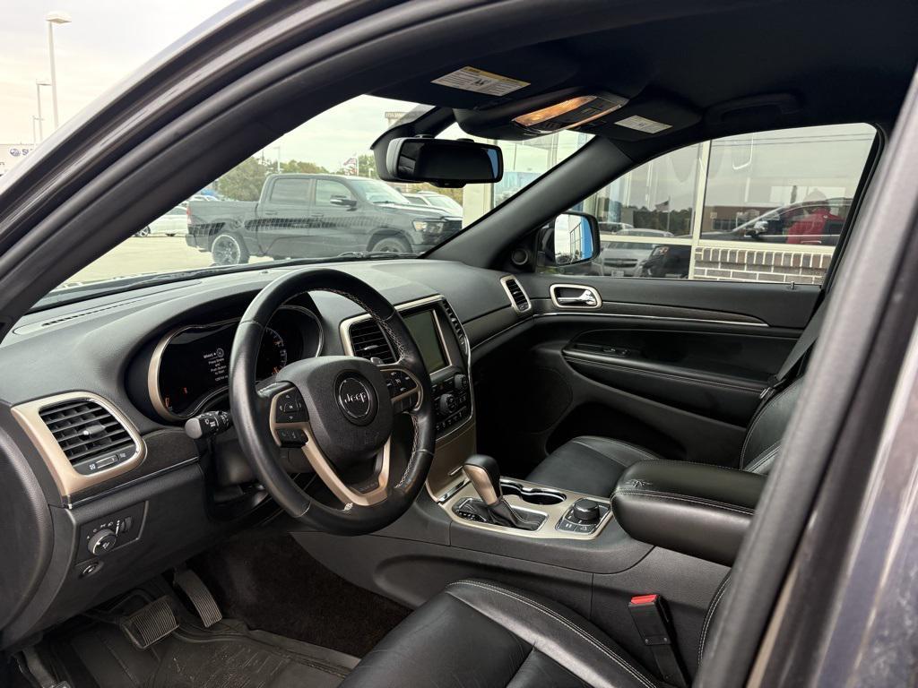 used 2016 Jeep Grand Cherokee car, priced at $14,400