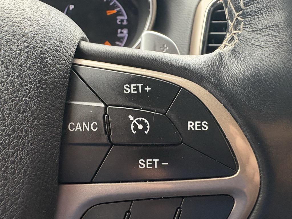 used 2016 Jeep Grand Cherokee car, priced at $14,400