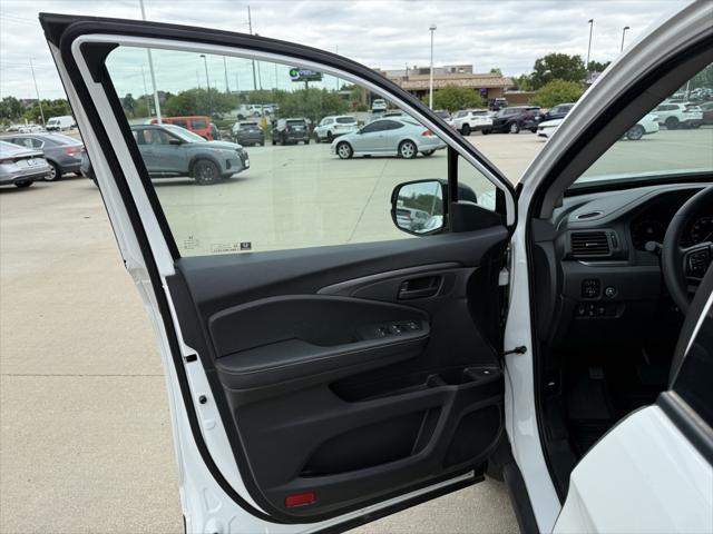 used 2025 Honda Ridgeline car, priced at $38,995