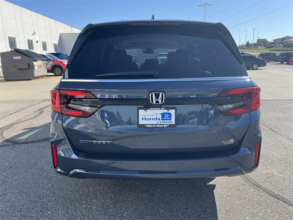 new 2026 Honda Odyssey car, priced at $44,290