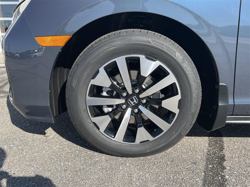 new 2026 Honda Odyssey car, priced at $44,290