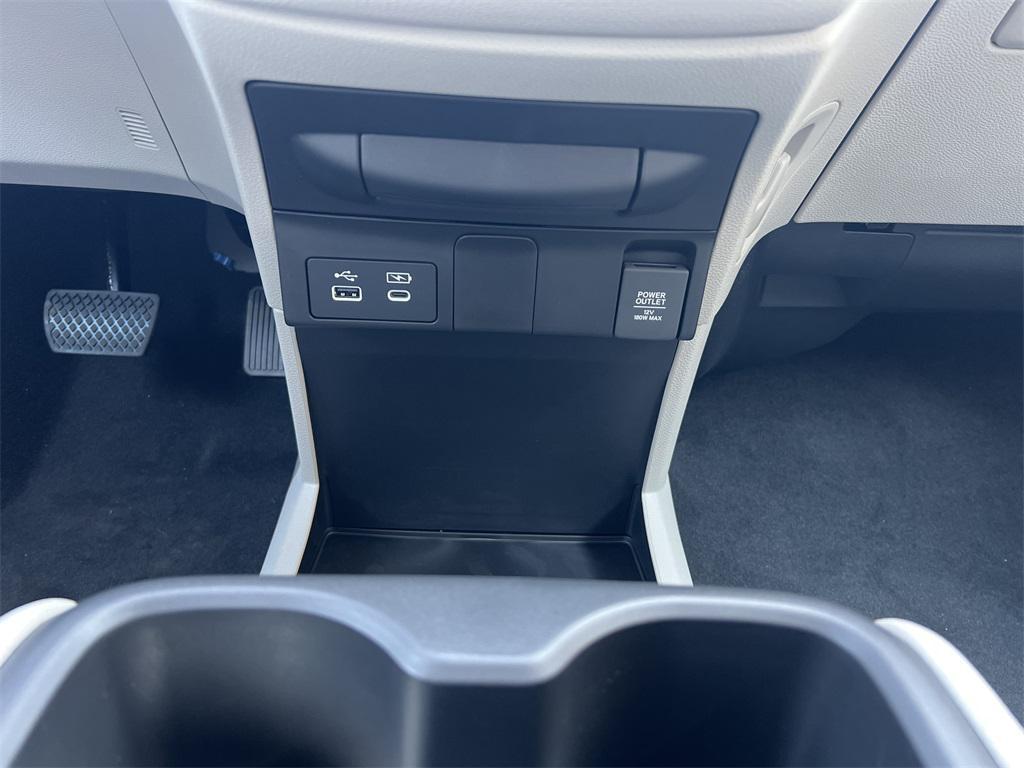 new 2026 Honda Odyssey car, priced at $44,290