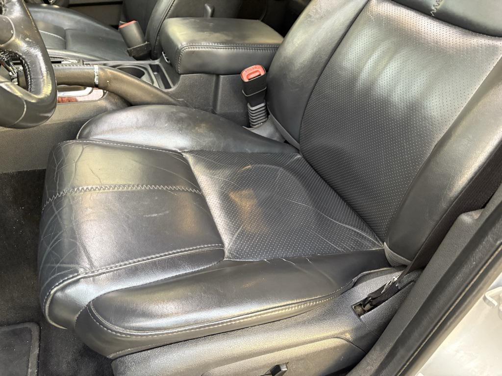 used 2010 Jeep Commander car, priced at $10,900