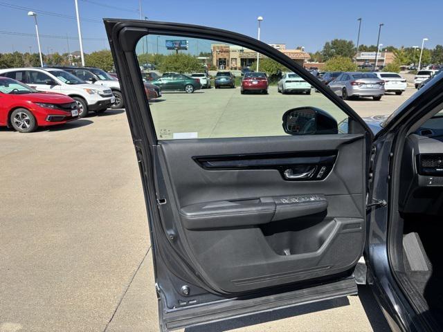 used 2024 Honda CR-V car, priced at $33,591
