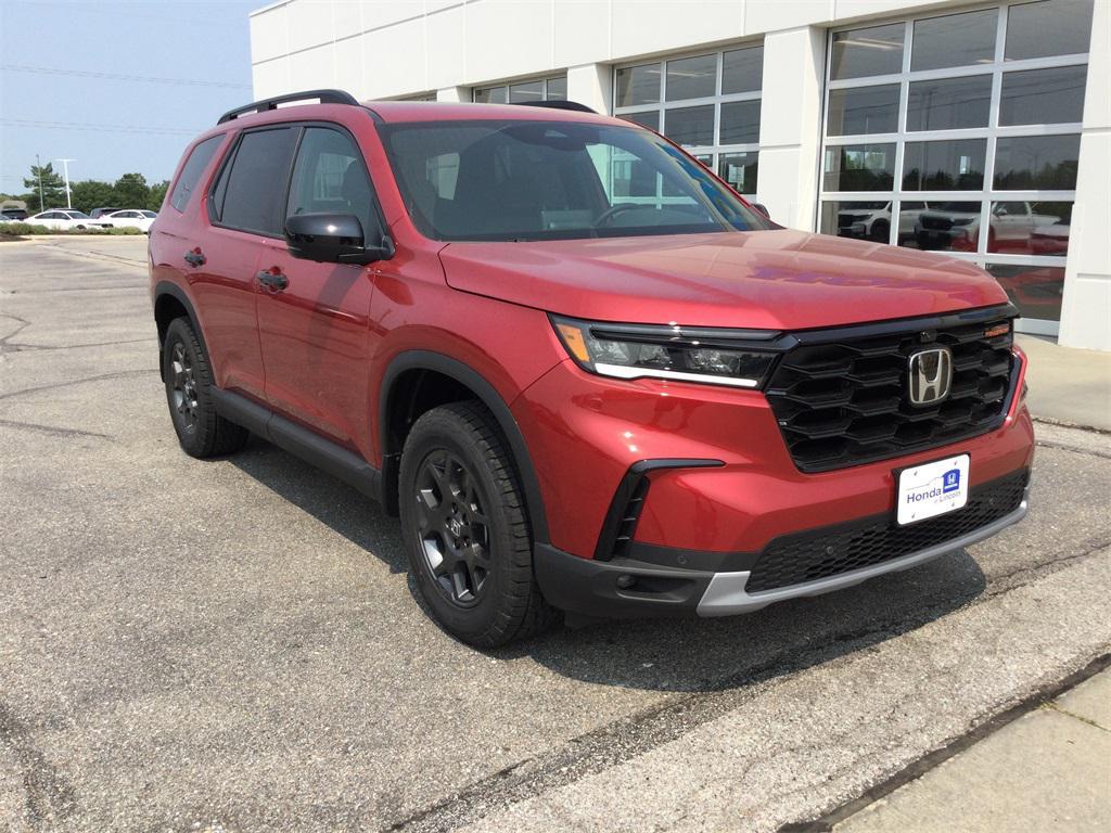 new 2025 Honda Pilot car, priced at $51,350