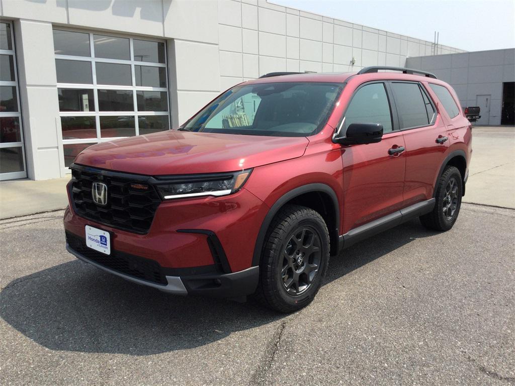 new 2025 Honda Pilot car, priced at $51,350