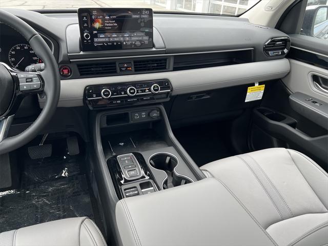 new 2025 Honda Pilot car, priced at $52,895