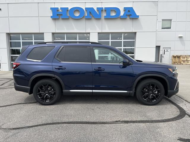 new 2025 Honda Pilot car, priced at $52,895