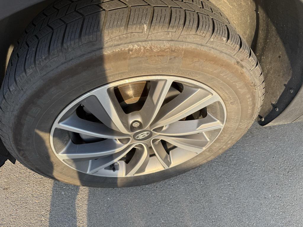 used 2020 Hyundai Santa Fe car, priced at $18,971