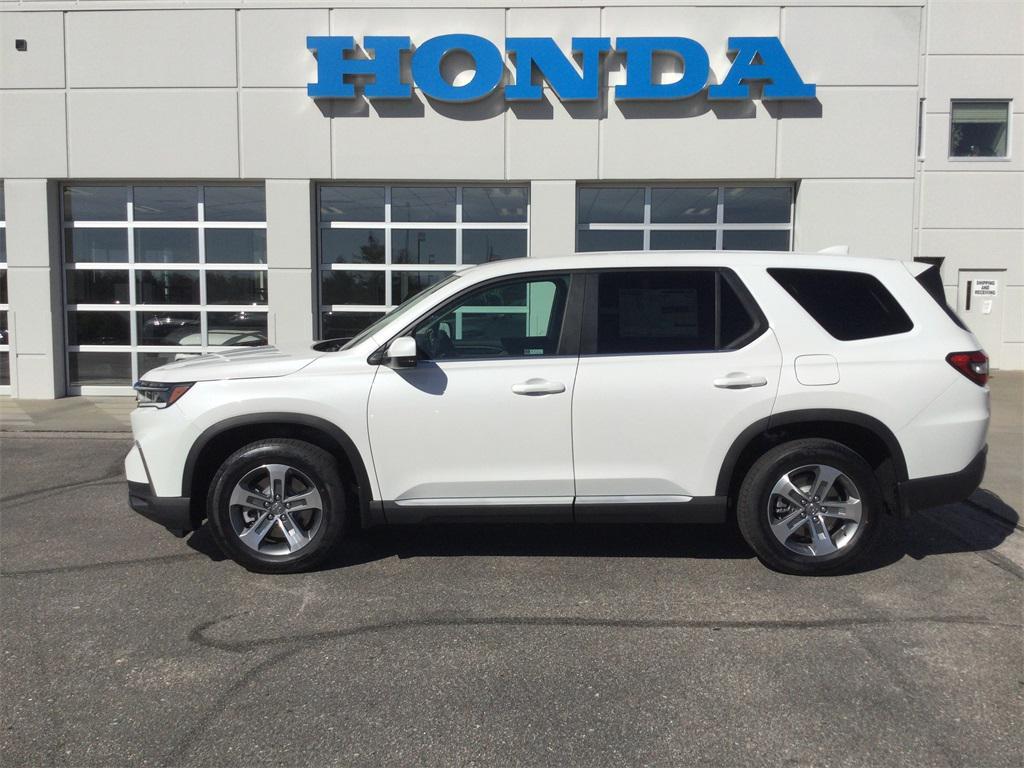 new 2025 Honda Pilot car, priced at $47,550