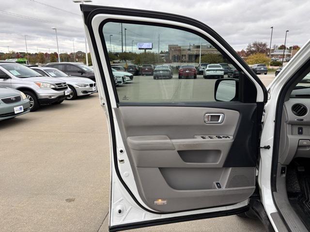 used 2013 Honda Pilot car, priced at $12,700