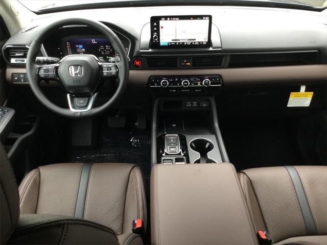 new 2025 Honda Pilot car, priced at $54,530
