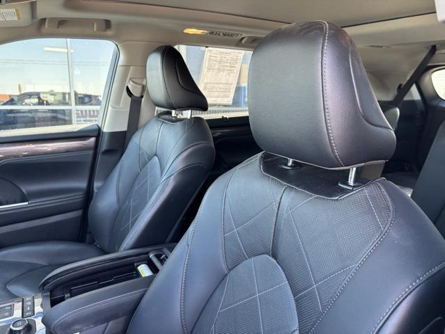 used 2021 Toyota Highlander car, priced at $34,971