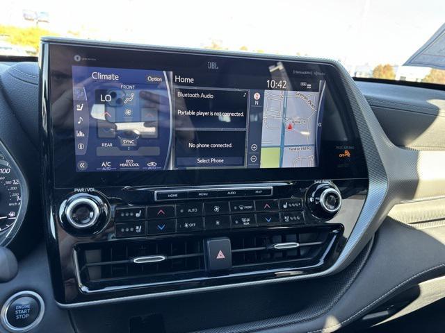 used 2021 Toyota Highlander car, priced at $34,971