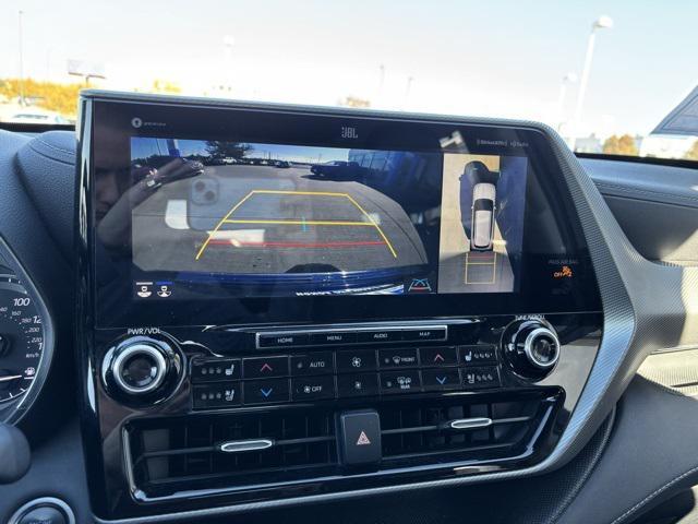 used 2021 Toyota Highlander car, priced at $34,971