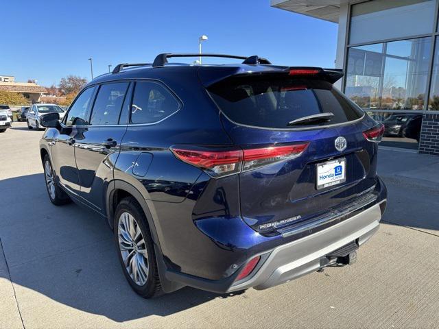 used 2021 Toyota Highlander car, priced at $34,971