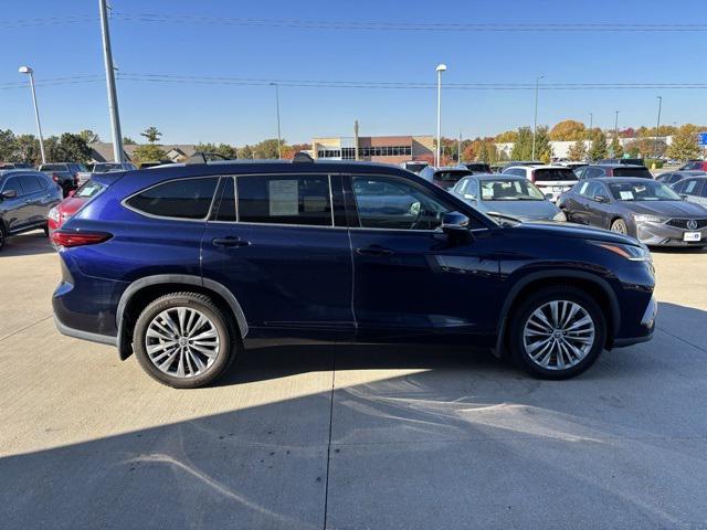 used 2021 Toyota Highlander car, priced at $34,971