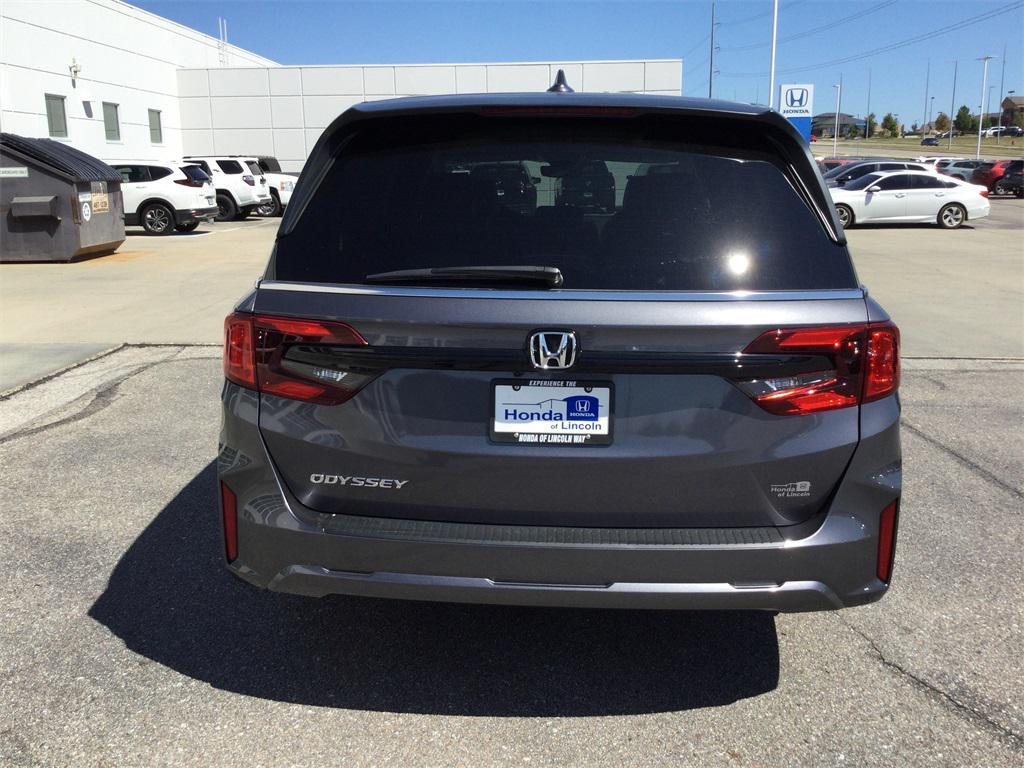 new 2026 Honda Odyssey car, priced at $44,290