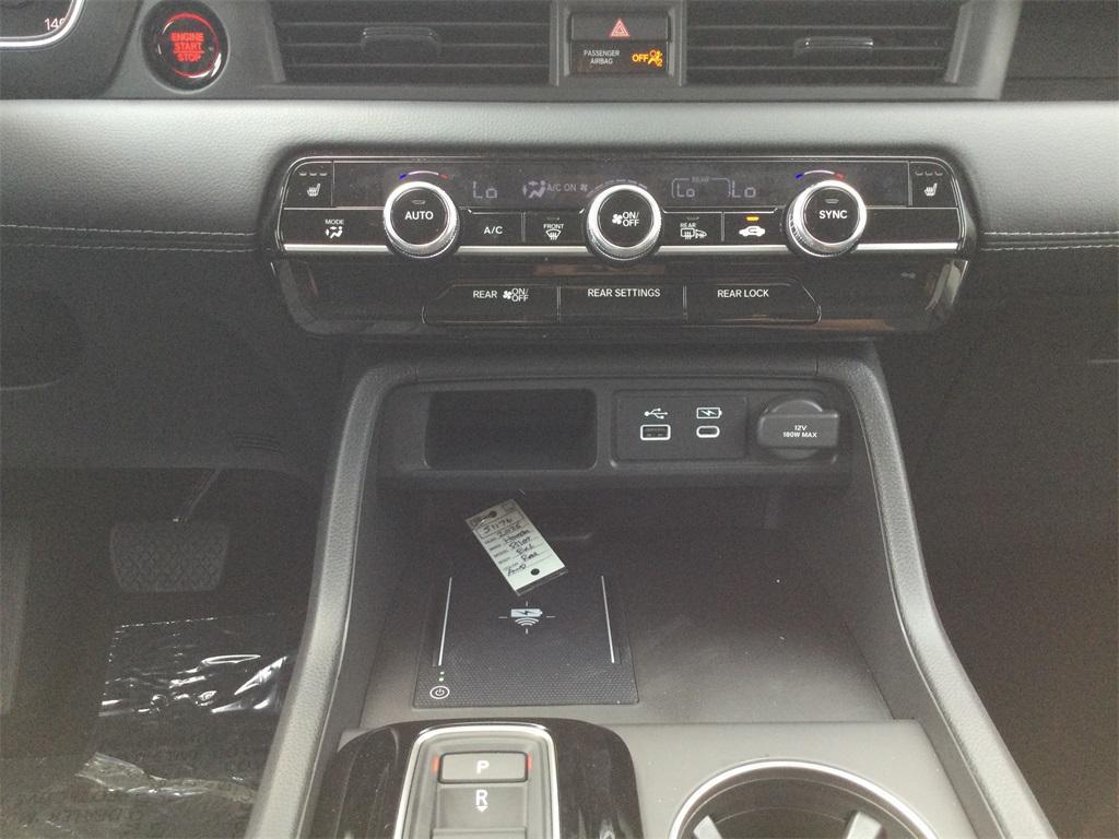 new 2025 Honda Pilot car, priced at $45,421