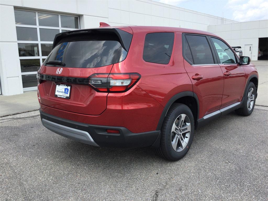 new 2025 Honda Pilot car, priced at $45,421