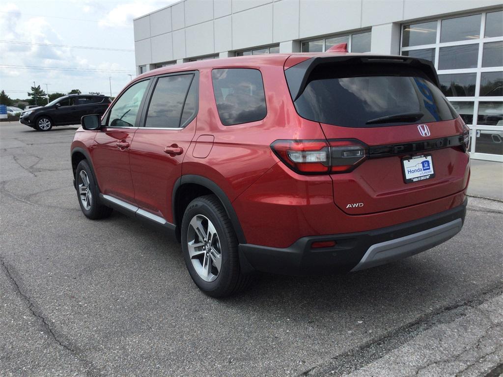 new 2025 Honda Pilot car, priced at $45,421