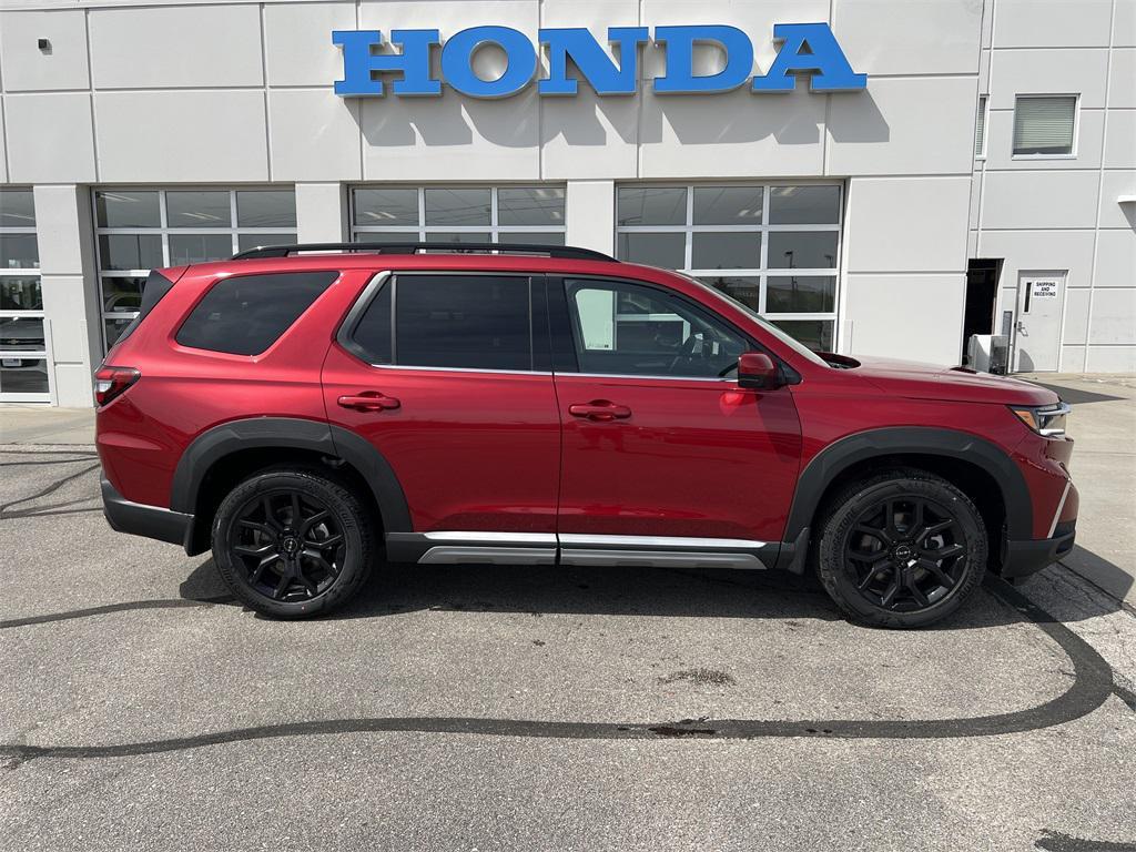 new 2025 Honda Pilot car, priced at $54,255