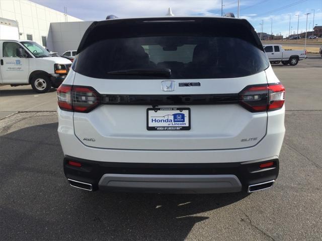 new 2025 Honda Pilot car, priced at $54,985