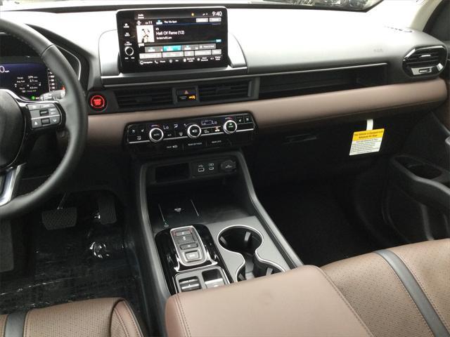 new 2025 Honda Pilot car, priced at $54,985