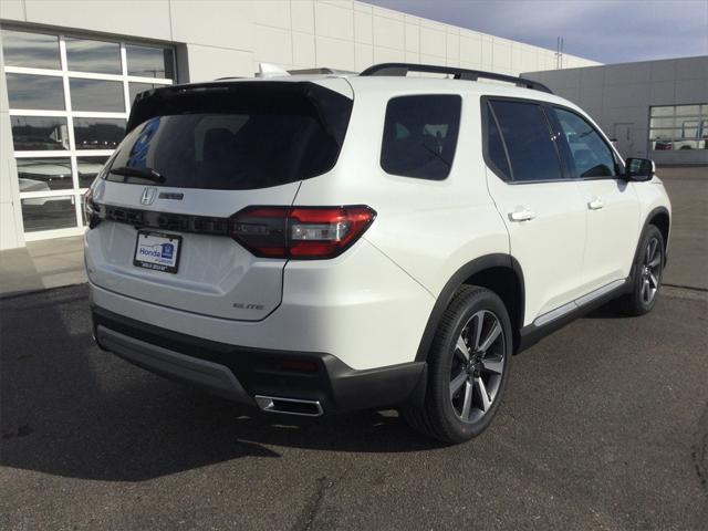 new 2025 Honda Pilot car, priced at $54,985