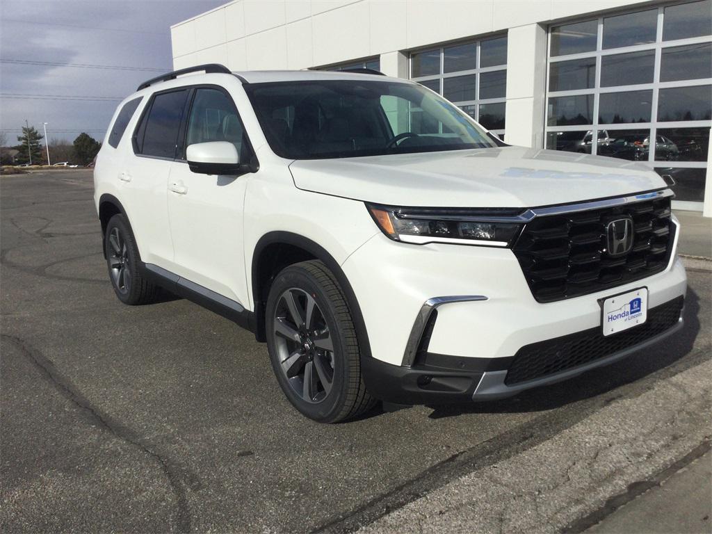 new 2025 Honda Pilot car, priced at $55,030