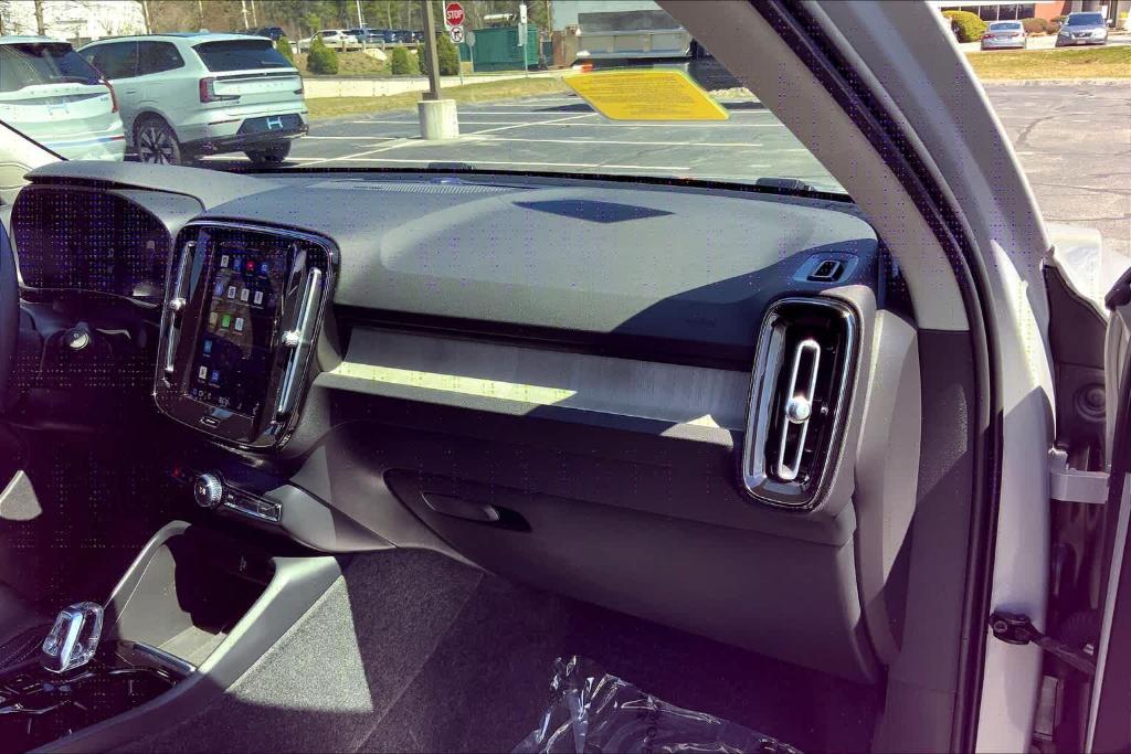 used 2023 Volvo XC40 car, priced at $33,987