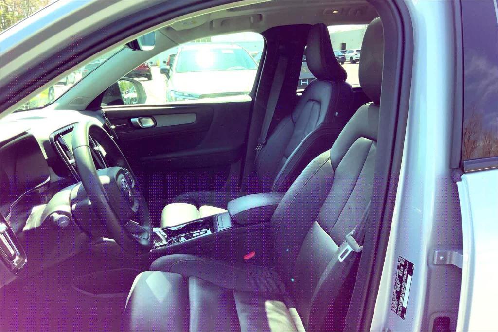 used 2023 Volvo XC40 car, priced at $33,987