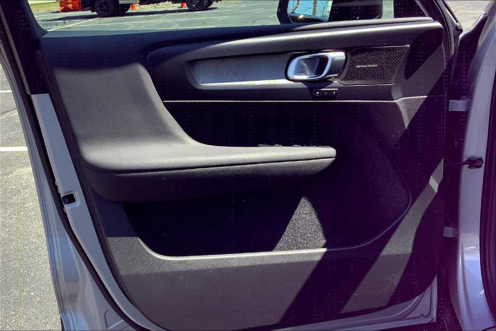 used 2023 Volvo XC40 car, priced at $33,987