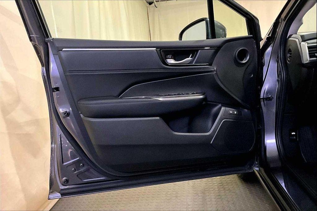 used 2018 Honda Clarity Plug-In Hybrid car, priced at $19,487