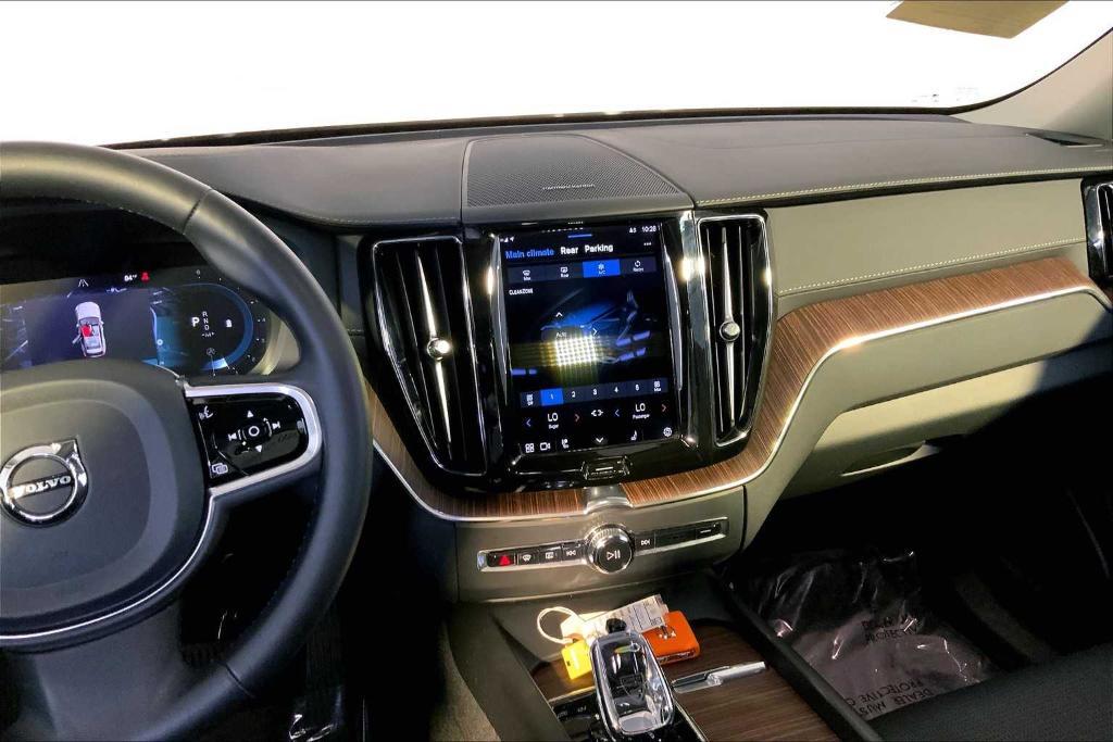 used 2023 Volvo XC60 car, priced at $41,287