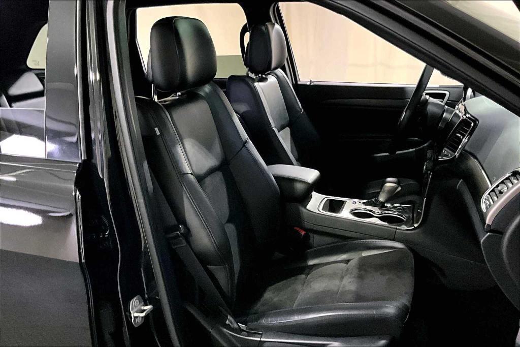 used 2021 Jeep Grand Cherokee car, priced at $25,987