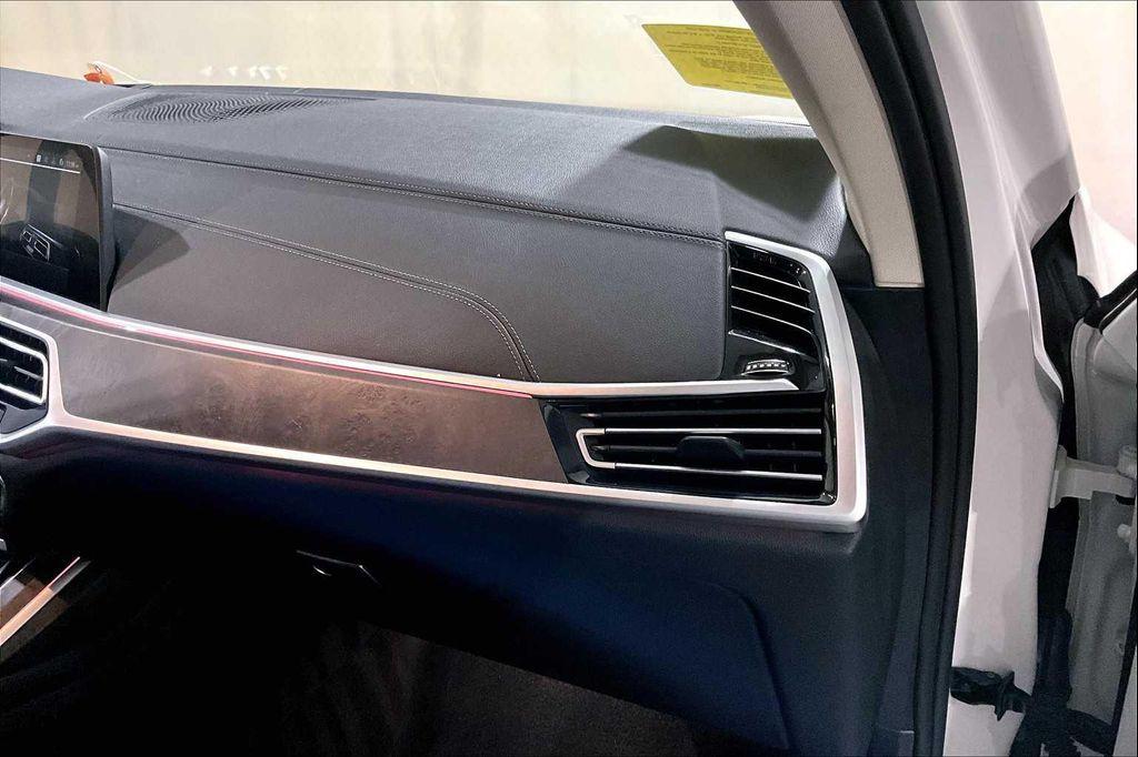 used 2022 BMW X7 car, priced at $43,287