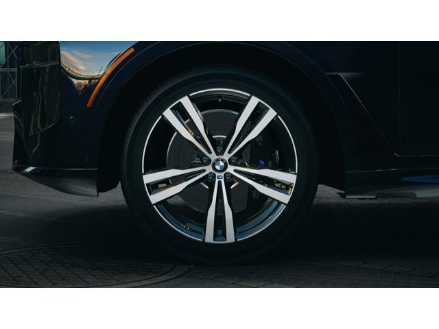new 2026 BMW X7 car, priced at $118,630