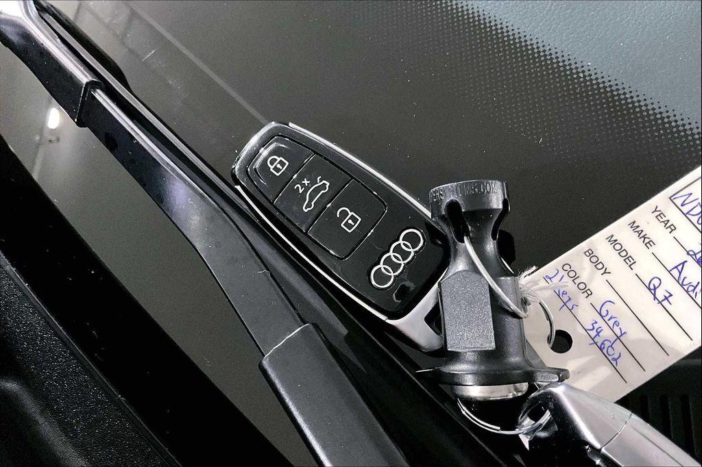 used 2022 Audi Q7 car, priced at $33,987