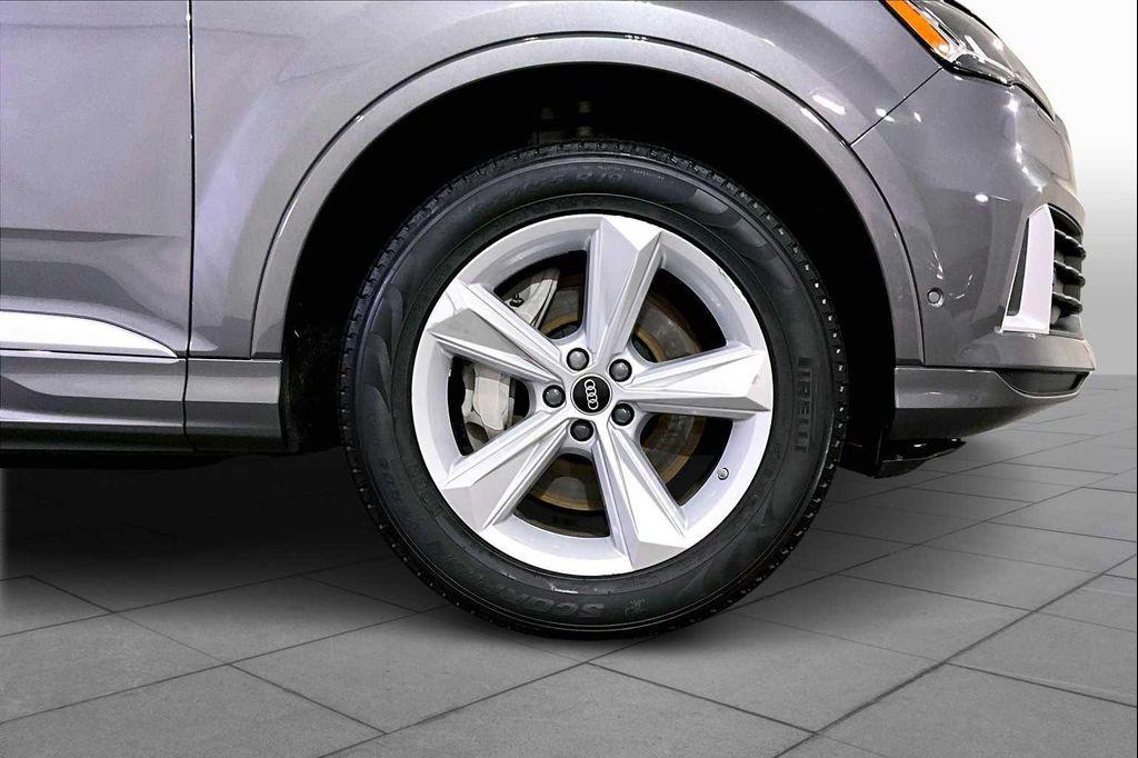used 2022 Audi Q7 car, priced at $33,987
