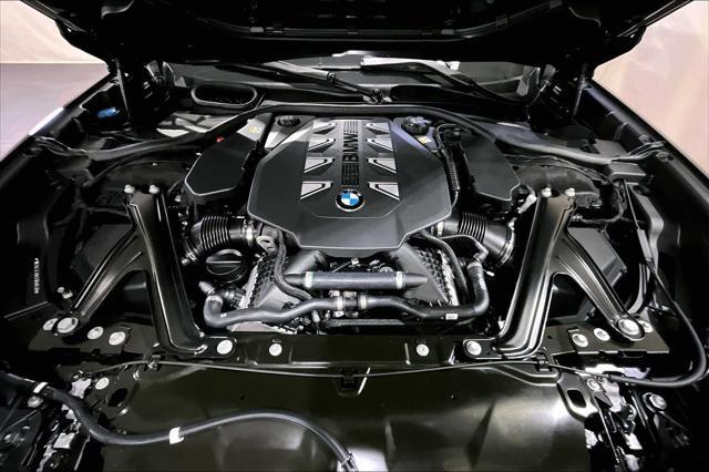 new 2025 BMW 760 car, priced at $128,325