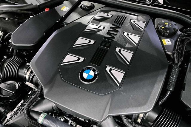 new 2025 BMW 760 car, priced at $128,325