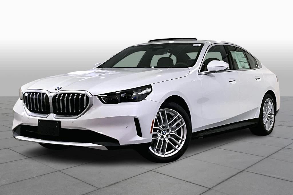 new 2024 BMW 540 car, priced at $71,740